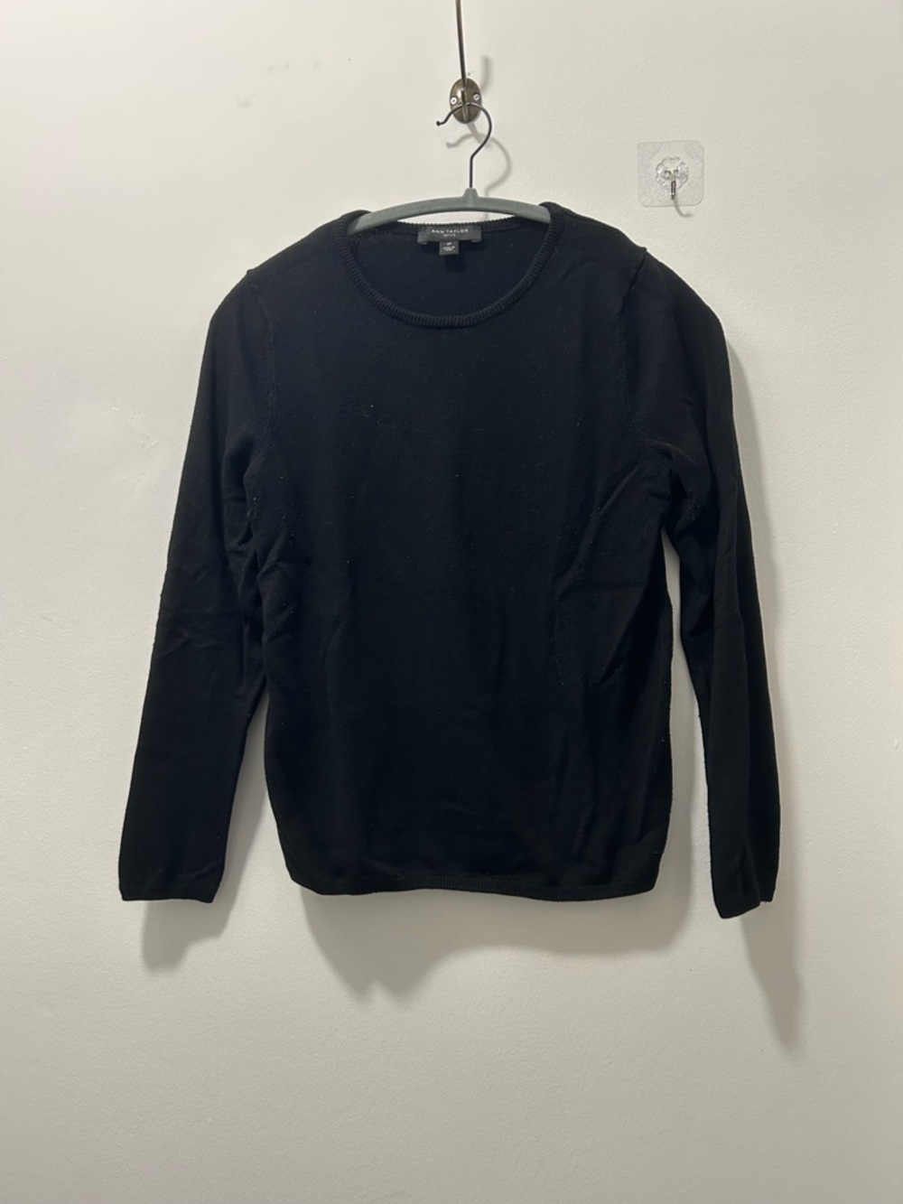 Ann Taylor Black Crewneck Sweater sz MP